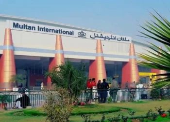 Astonishing Raid at Multan Airport: 0.1 Million Dirhams Confiscated from Passenger