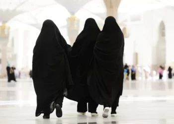 Pakistani Women ‘conditionally’ permitted to perform Hajj without Mahram, Complete details here