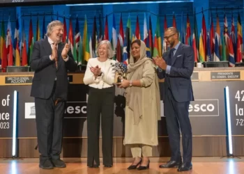Riffat Arif from Pakistan wins Global Teacher prize for 2023