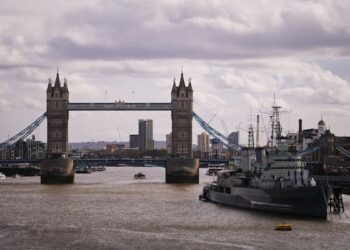 UK raises minimum salary threshold for foreign workers in anti-migration move