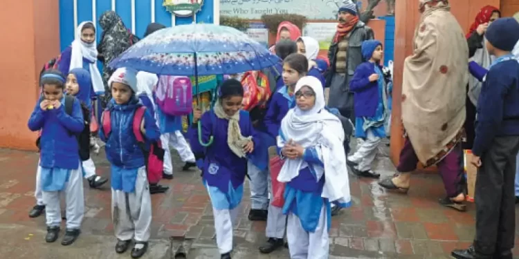 New School Timings, Dress Code Announced for Punjab Due to Rising Cold