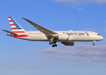 Injuries reported as American Airlines plane makes hard landing