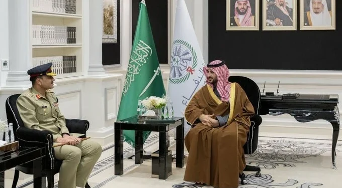 COAS Gen Asim Munir meets Saudi Crown Price to Discuss Defence Ties