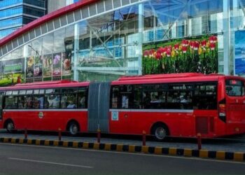 Metro bus service stopped on key route in Islamabad