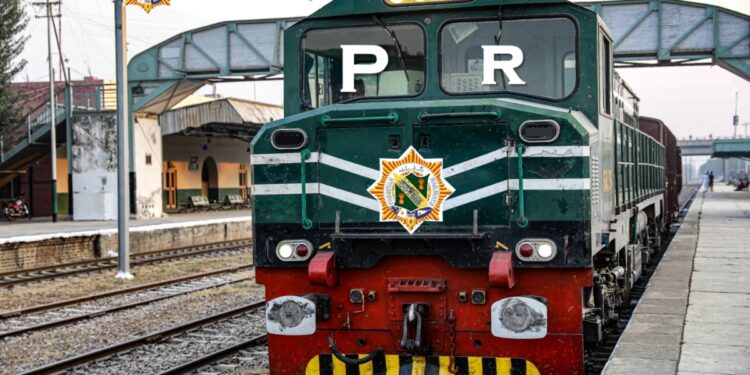 Pakistan Railways looking to outsource more trains