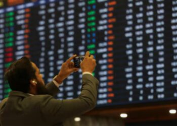 IMF’s $7bn bailout sends Pakistan stocks to new peak