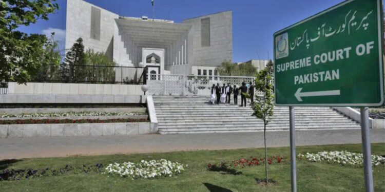 Senator Qadir presents bill seeking increase in number of SC judges