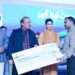 Nawaz, Maryam distribute checks among Apni Chhat Apna Ghar recipients