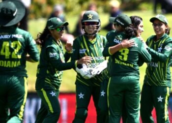 PCB drops Nida Dar, Aliya Riaz from central contracts