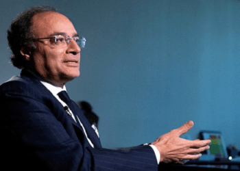 Finance chief vows to end tax breaks for traders and farmers