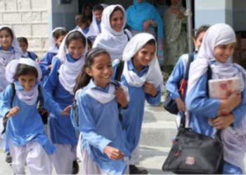 Schools finally reopen in twin cities after PTI protests