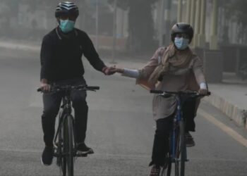 Private schools challenge smog closure orders