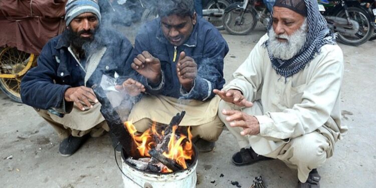 Islamabad faces freezing cold as temperature drops to 0°C once again