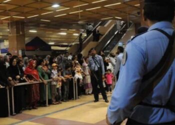 Seven nations deport 258 Pakistanis