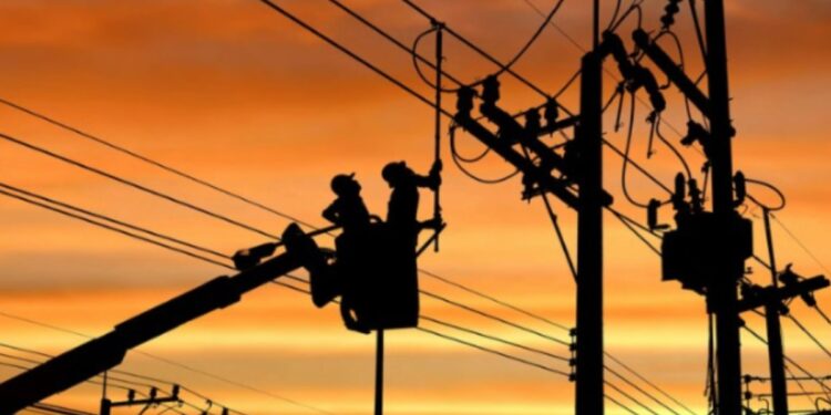 Privatization Commission takes charge of major DISCOs