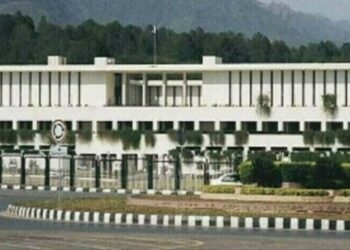 Govt plans major civil servant transfers 