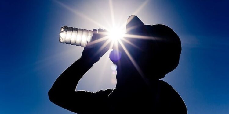 Mercury hits 40°C in Lahore