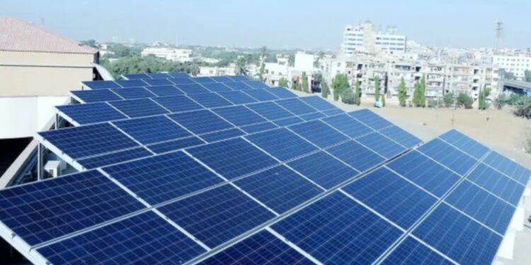 Solar Panel Rates Drop in Pakistan Amid Net Metering Cuts