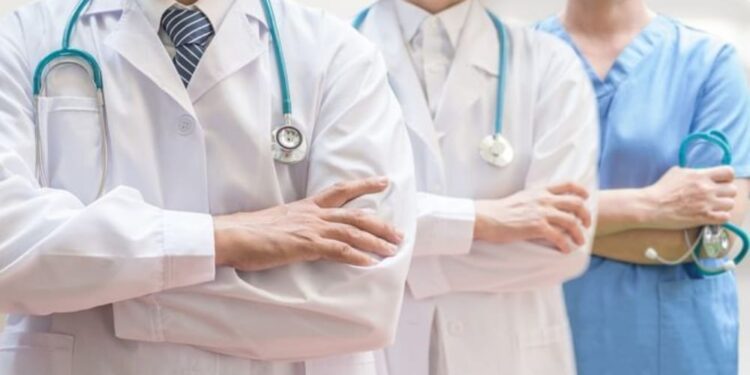 Govt moves to recruit doctors on contract during strike