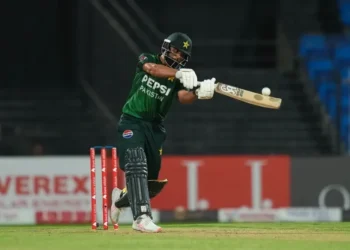 Pakistan down UAE by 31 runs, book place in final