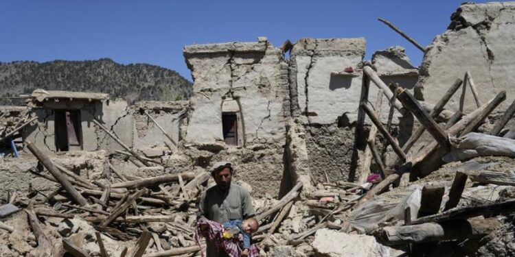 Powerful earthquake in Afghanistan leaves 250 dead