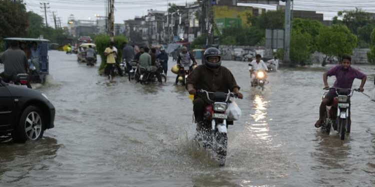 Gujarat reels under 577mm rainfall, massive flooding reported