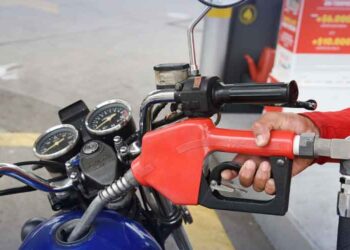 Govt introduces petrol quota system for motorcycles and rickshaws