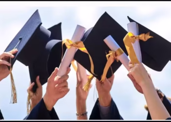 Govt offers scholarships and electric bus service to students