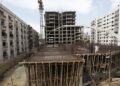 Illegal building work persists in Karachi despite action
