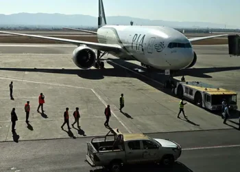 Pakistan and Iran restore direct flights after two months